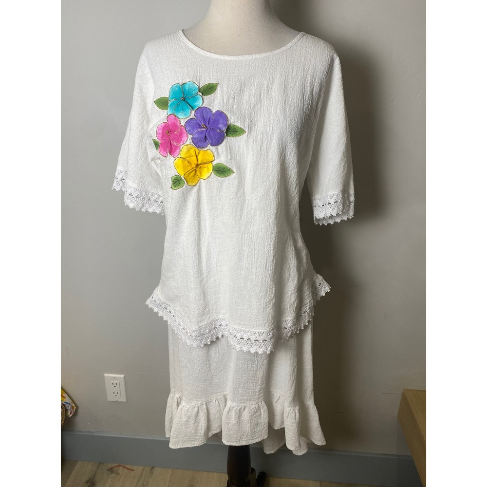 Vintage 70s 80s White Textured Skirt Set Floral Applique Lace Trim Boho 2 Piece
